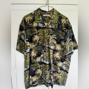 Tommy Bahama Black and Green Tropical Patterned Button-Up XXL